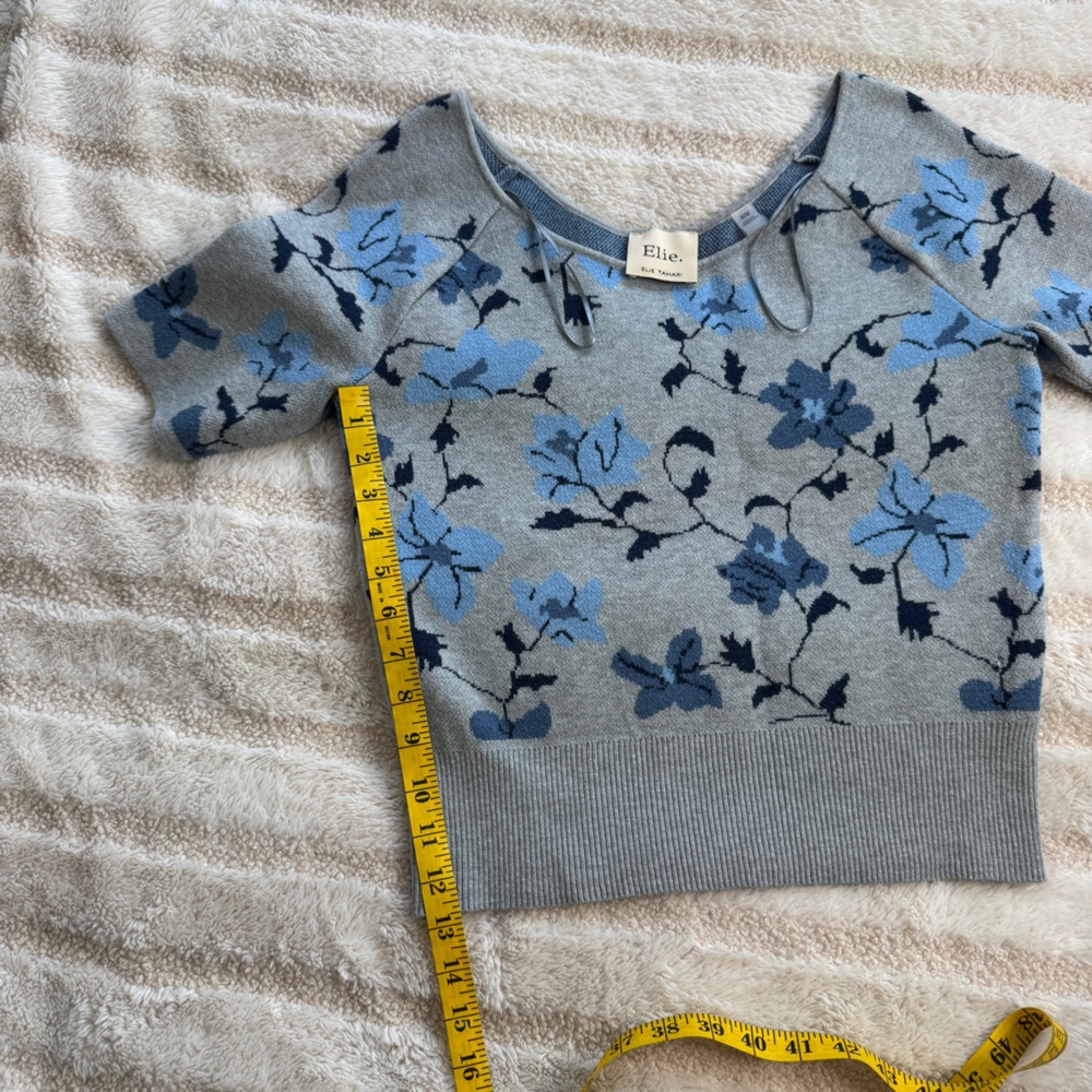 2/$25 Elie Tahari Top - Picture 6 of 7